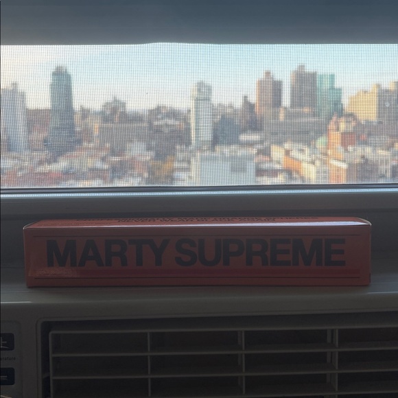 ✨ MARTY SUPREME RARE! FULL Box of ping pong balls from NYC movie premiere! ✨ - Picture 6 of 11